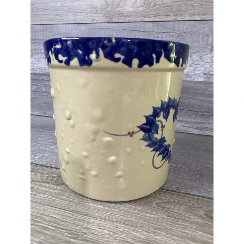 Alpine Pottery Stoneware Crock Roseville Ohio Blue Heart Cream Excellent 1995
